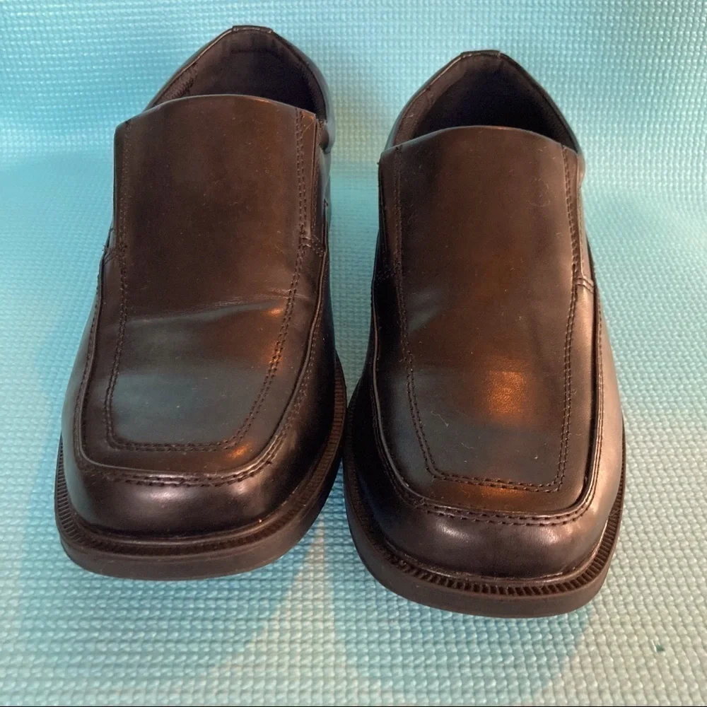 Hunter's Bay men's shoe size 8 slip ons Black